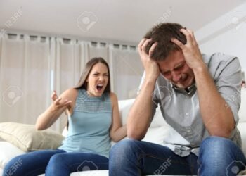 Ты мне денег должна