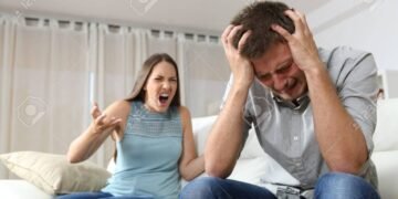 Ты мне денег должна