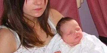 Она стала мамой в 12 лет