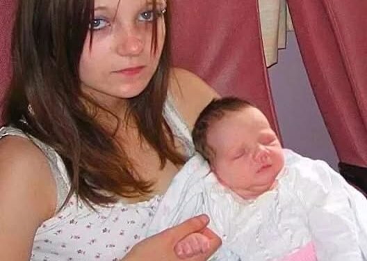 Она стала мамой в 12 лет
