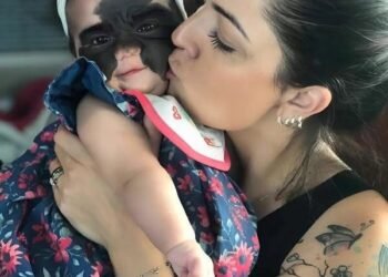 Девочка-Бэтмен